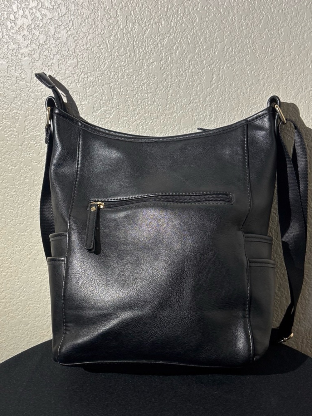 Classic Black Leather-Style Shoulder Bag with Front Zip Pocket
